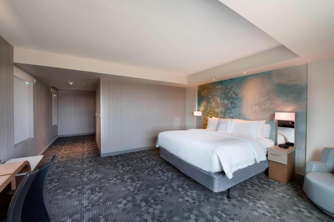 Courtyard By Marriott Atlanta Alpharetta/Avalon Area Hotell Exteriör bild